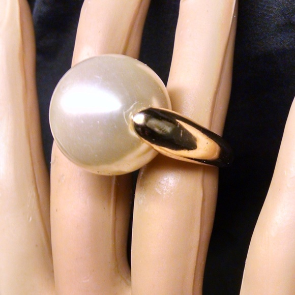 Vintage Antique Style Faux Large Pearl Sexy Ring